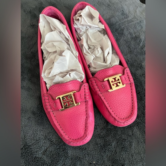 Authentic- Tory Burch dark pink flat comfortable shoes - Picture 13 of 15